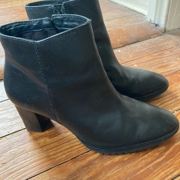 LL Bean Ankle Boots - Picture 3 of 6